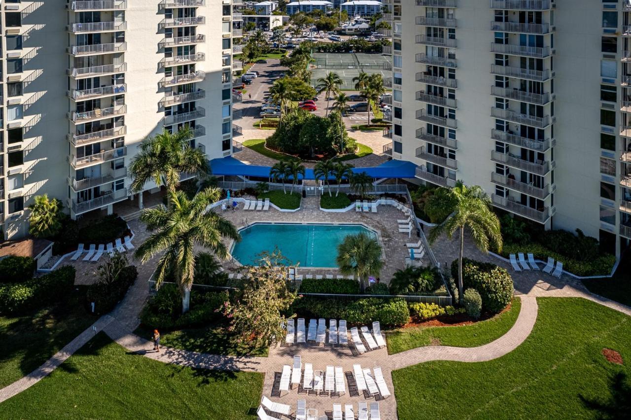 Updated Gulf Front Condo On The South End Of Fort Myers Beach! Condo Exteriér fotografie